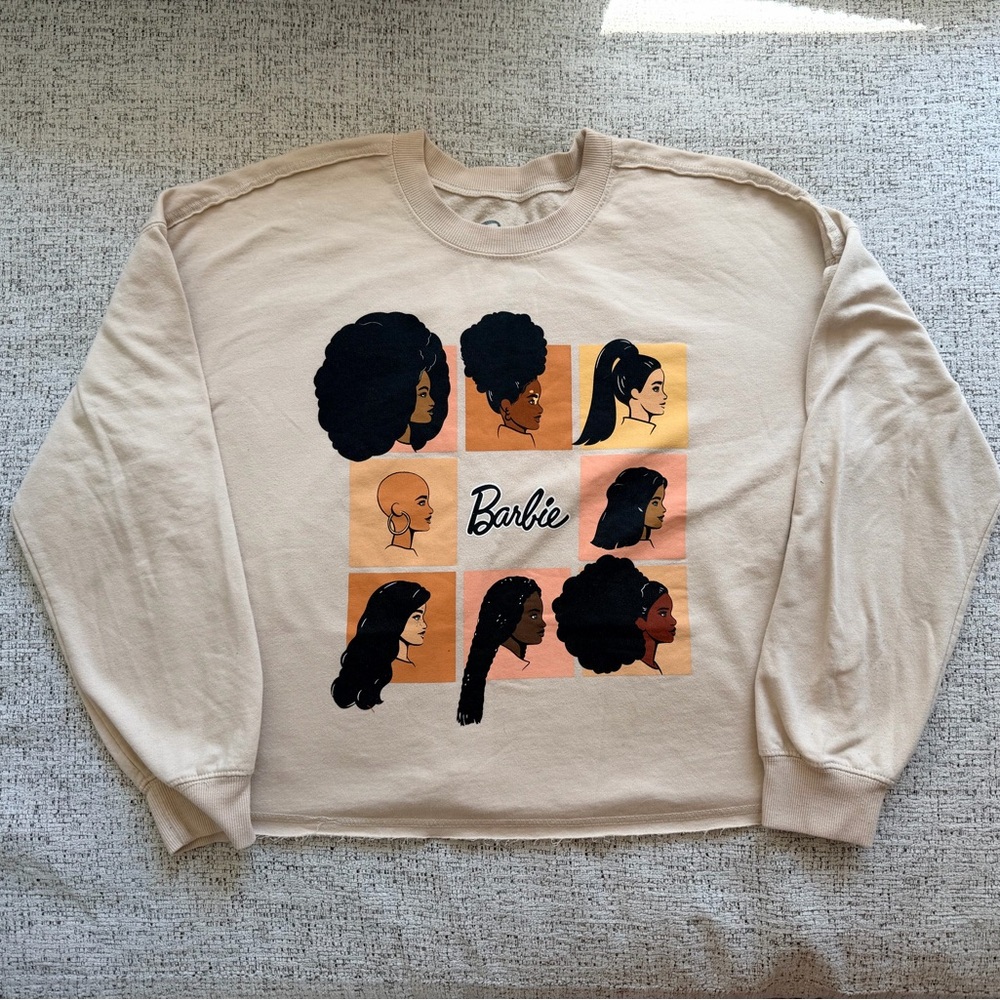 Barbie Diverse Hairstyle Graphic Cropped Sweatshirt M raw hemline